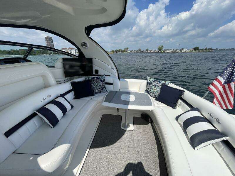 44ft Sea Ray Yacht For Sale