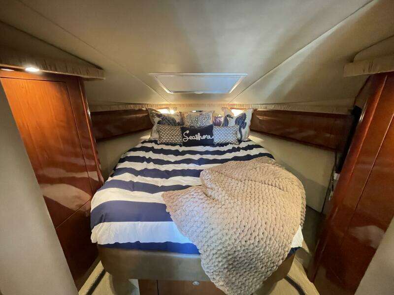 44ft Sea Ray Yacht For Sale
