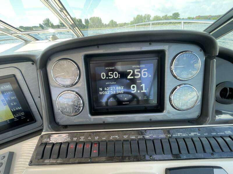 44ft Sea Ray Yacht For Sale