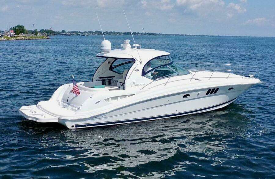 44ft Sea Ray Yacht For Sale
