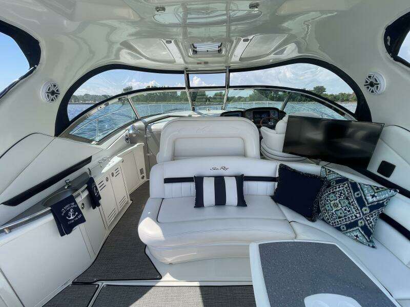 44ft Sea Ray Yacht For Sale