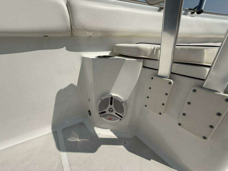 27ft Sea Hunt Yacht For Sale