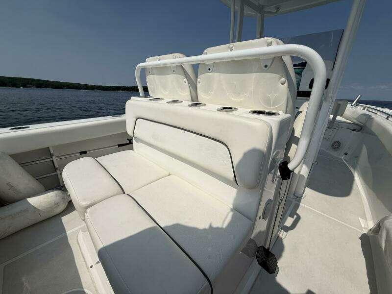 27ft Sea Hunt Yacht For Sale