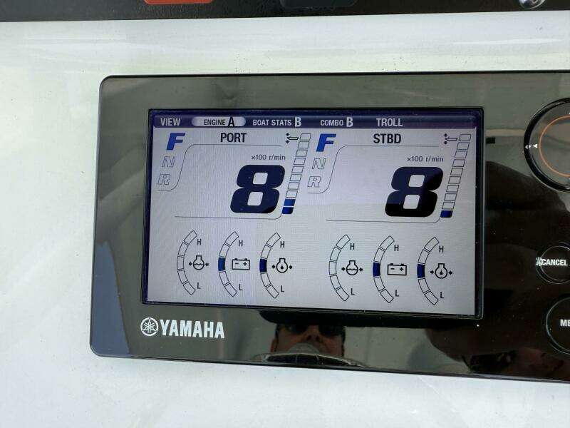 27ft Sea Hunt Yacht For Sale