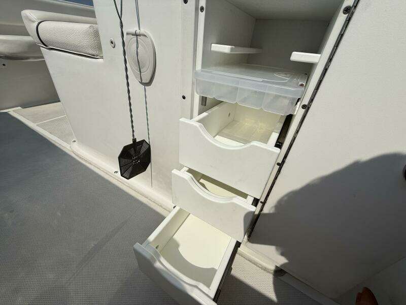 27ft Sea Hunt Yacht For Sale