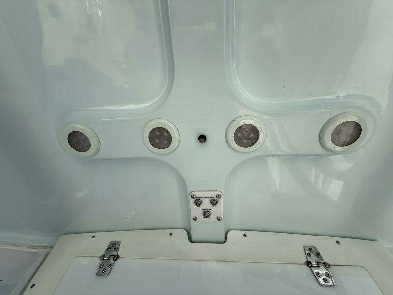 27ft Sea Hunt Yacht For Sale