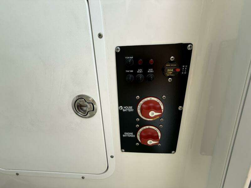 27ft Sea Hunt Yacht For Sale
