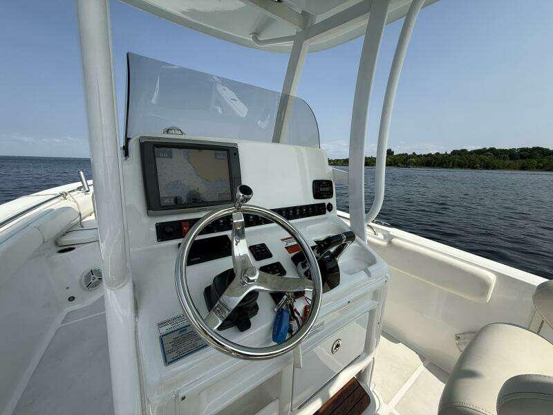 27ft Sea Hunt Yacht For Sale
