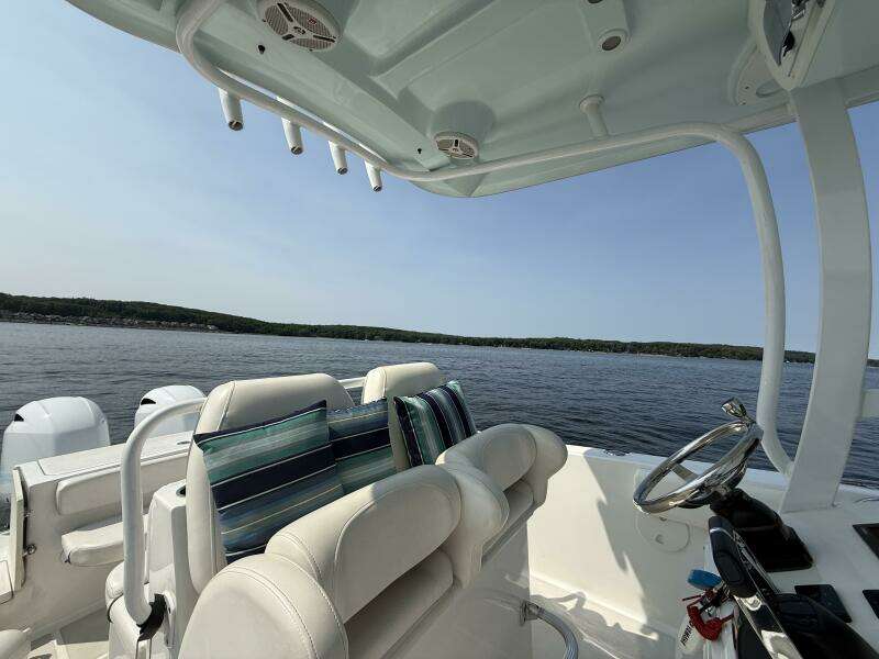 27ft Sea Hunt Yacht For Sale
