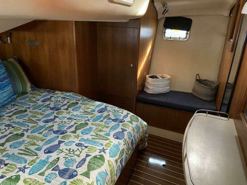 CAMI ISLAND 44ft Hunter Yacht For Sale