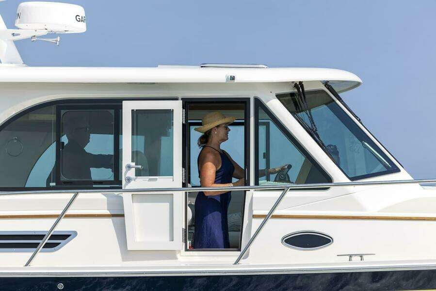 41ft Back Cove Yacht For Sale