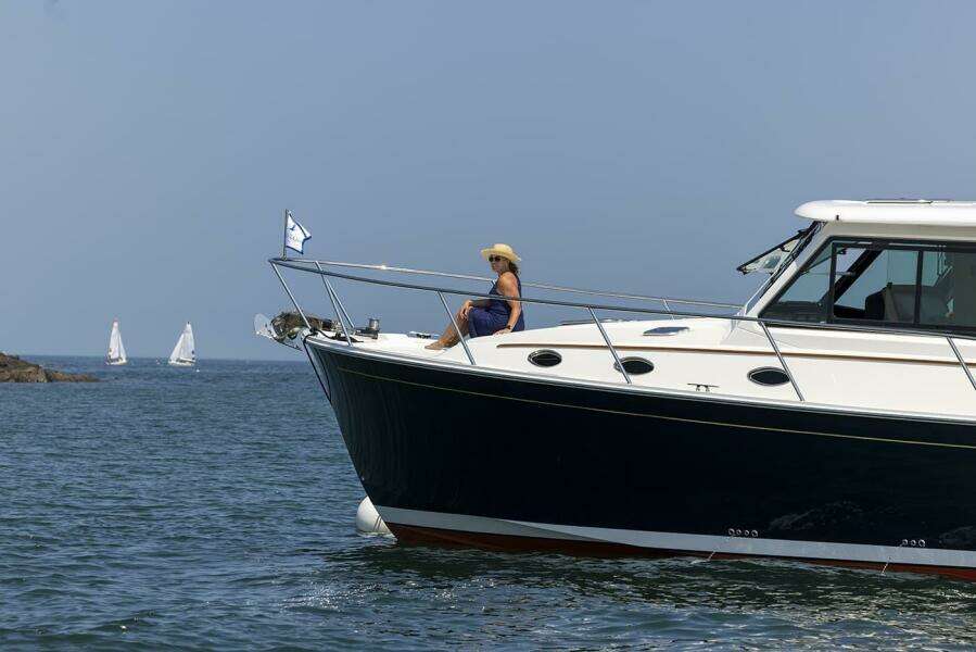 41ft Back Cove Yacht For Sale