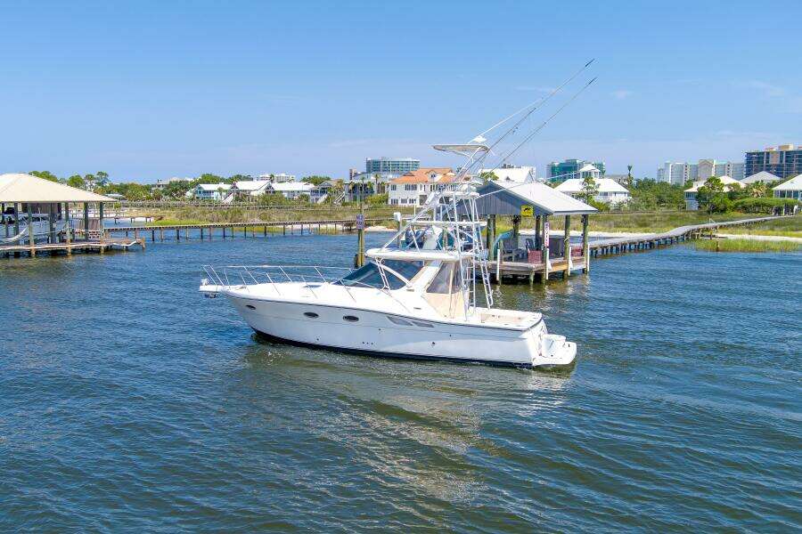 32ft Tiara Sport Yacht For Sale