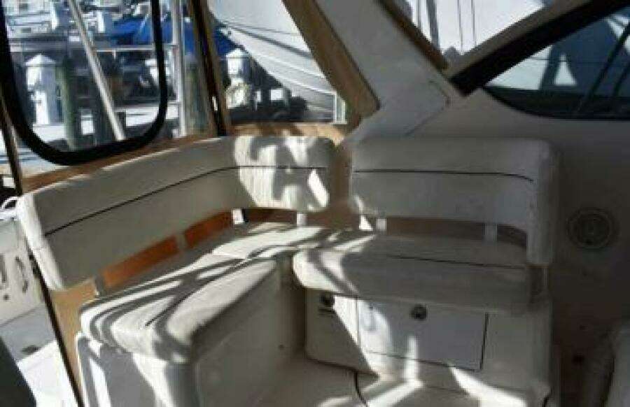32ft Tiara Sport Yacht For Sale