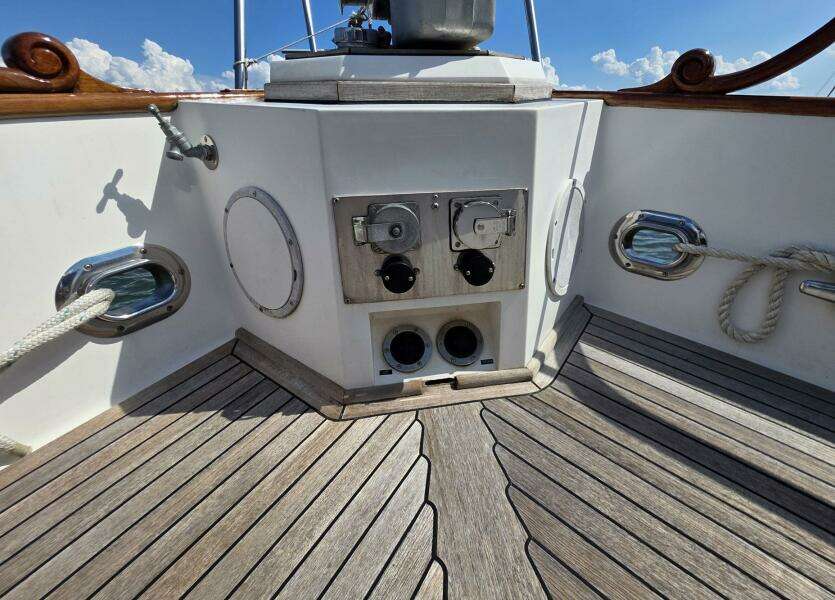 KOKOMO 42ft Grand Banks Yacht For Sale