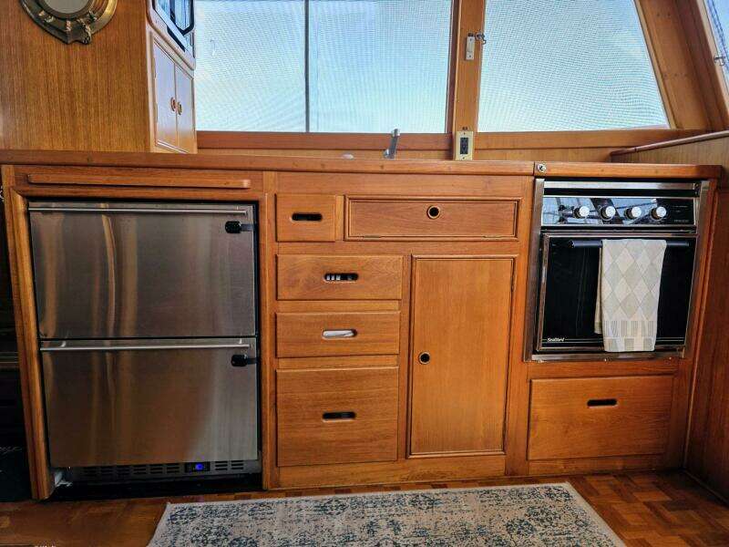 KOKOMO 42ft Grand Banks Yacht For Sale