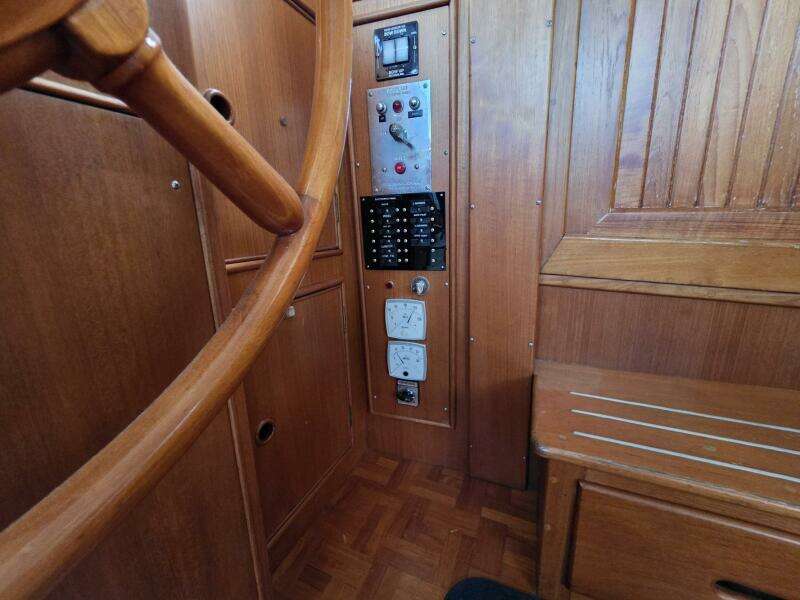 KOKOMO 42ft Grand Banks Yacht For Sale