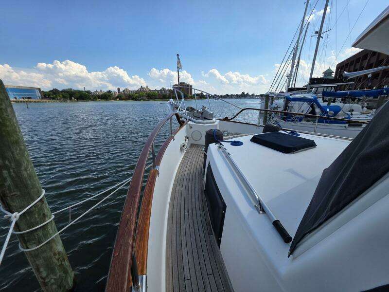 KOKOMO 42ft Grand Banks Yacht For Sale