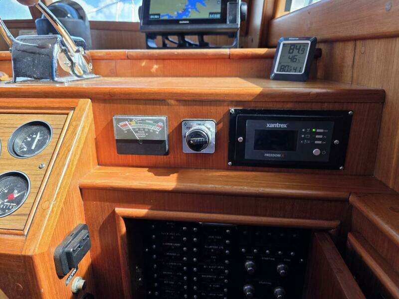 KOKOMO 42ft Grand Banks Yacht For Sale