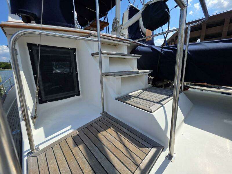 KOKOMO 42ft Grand Banks Yacht For Sale