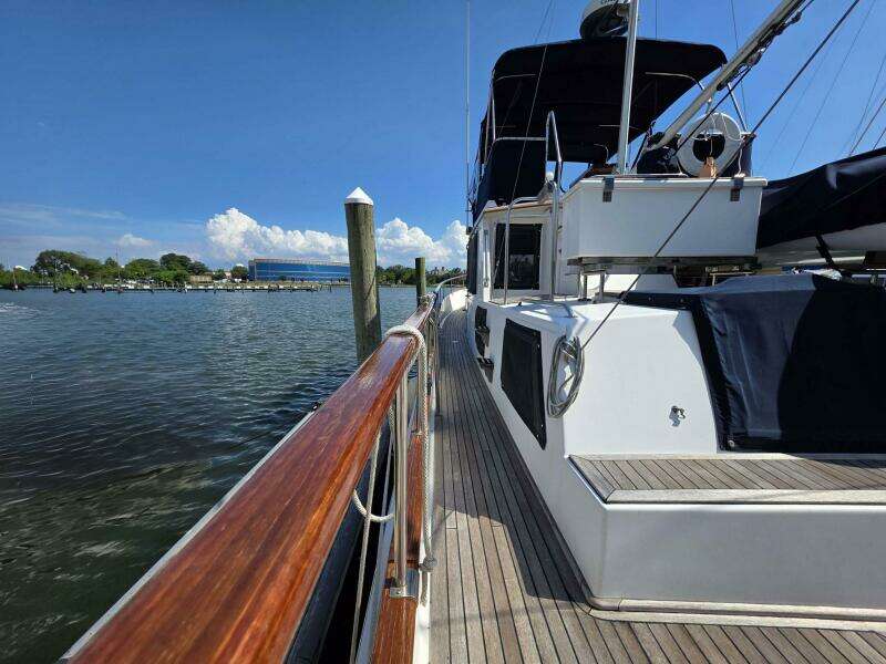 KOKOMO 42ft Grand Banks Yacht For Sale