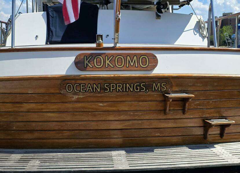 KOKOMO 42ft Grand Banks Yacht For Sale