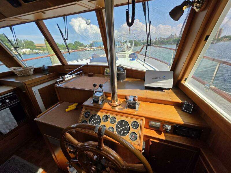 KOKOMO 42ft Grand Banks Yacht For Sale