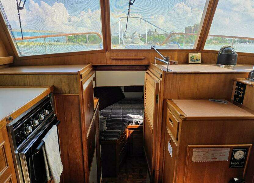 KOKOMO 42ft Grand Banks Yacht For Sale