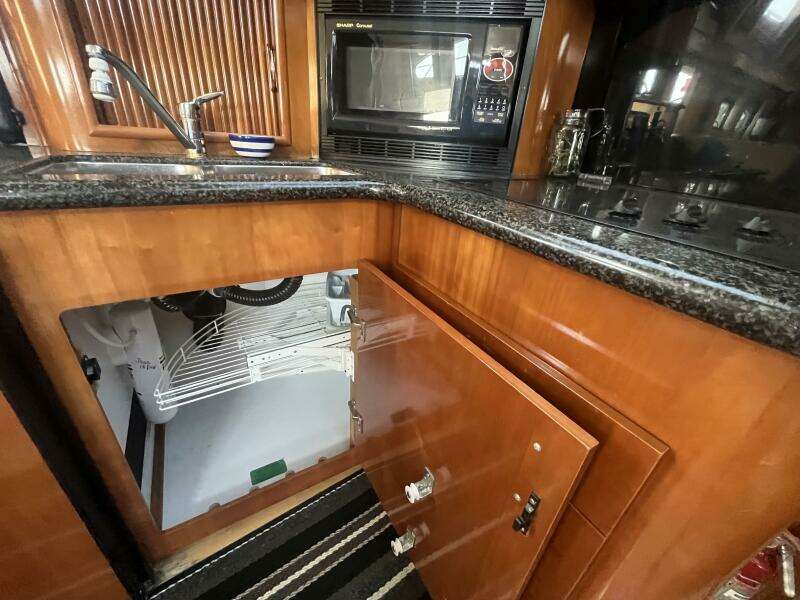 Done Saving 44ft Carver Yacht For Sale