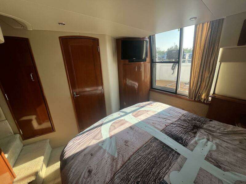 Done Saving 44ft Carver Yacht For Sale