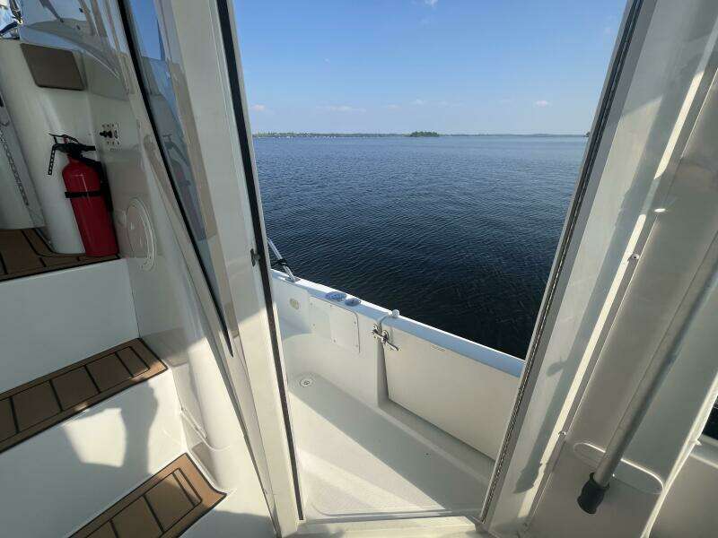 Done Saving 44ft Carver Yacht For Sale