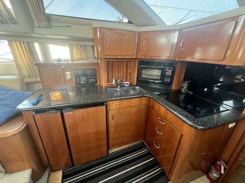 Done Saving 44ft Carver Yacht For Sale