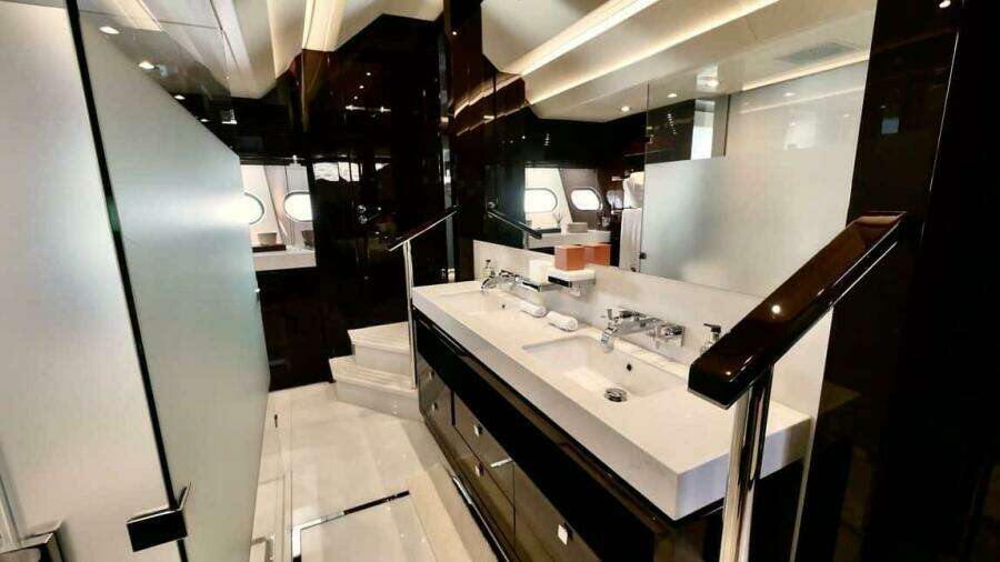 SURVIVOR 2 115ft Sunseeker Yacht For Sale