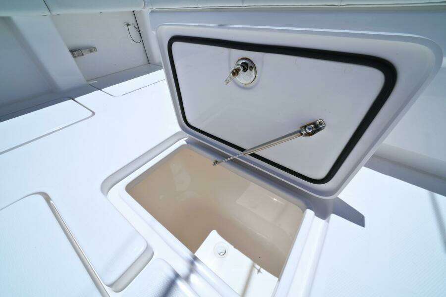 C2 39ft Invincible Yacht For Sale