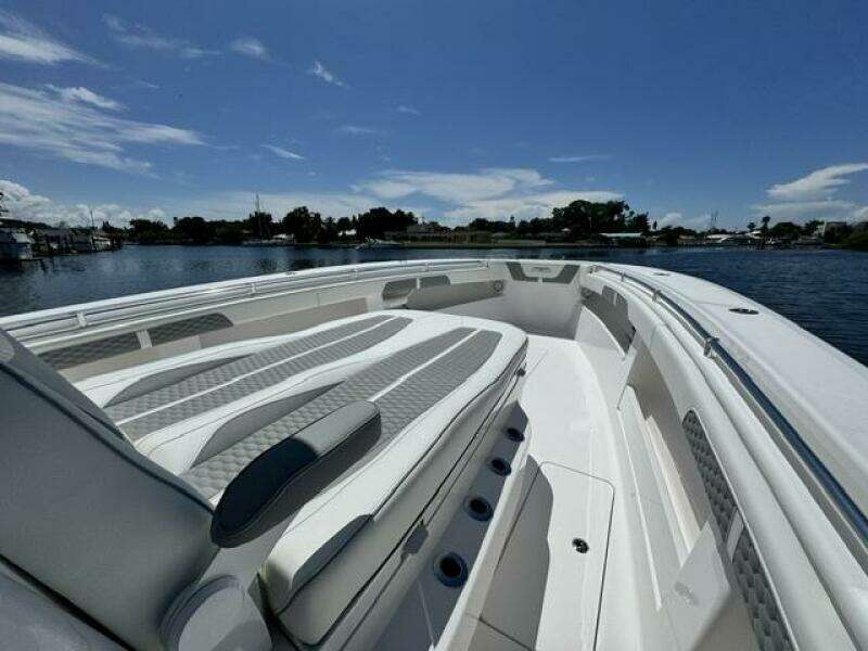 C2 39ft Invincible Yacht For Sale