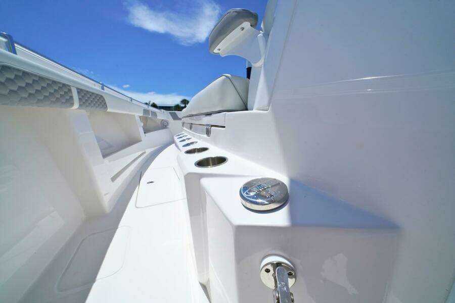 C2 39ft Invincible Yacht For Sale