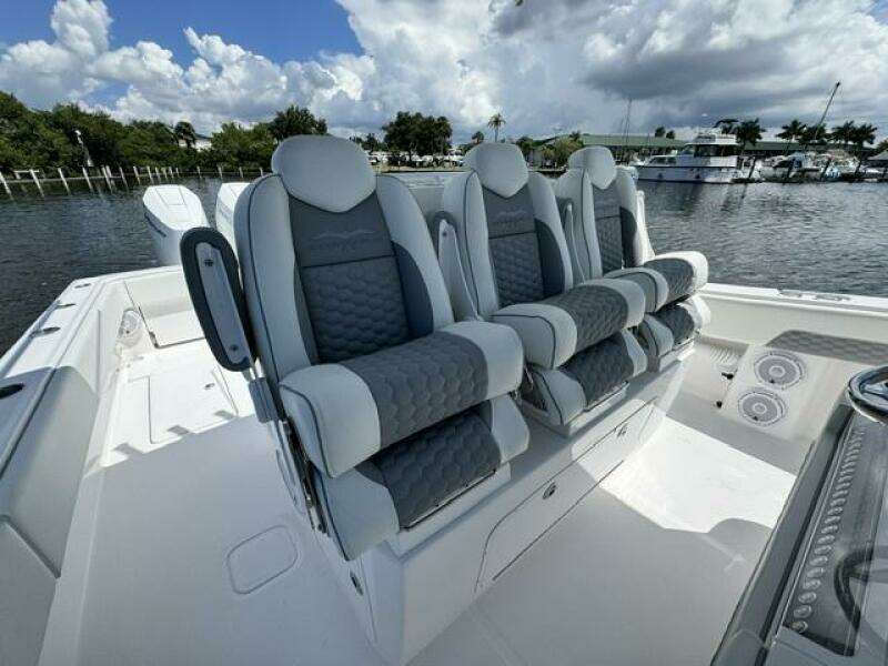 C2 39ft Invincible Yacht For Sale