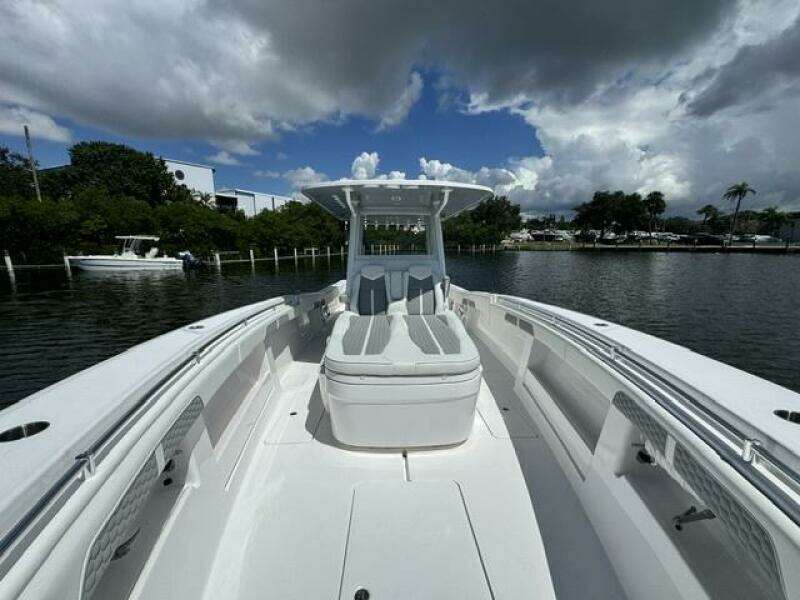 C2 39ft Invincible Yacht For Sale