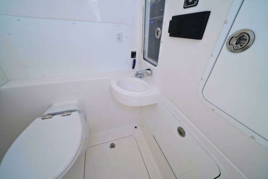 C2 39ft Invincible Yacht For Sale