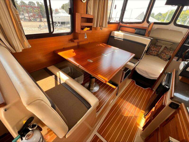 Snug Tug 27ft Ranger Tugs Yacht For Sale