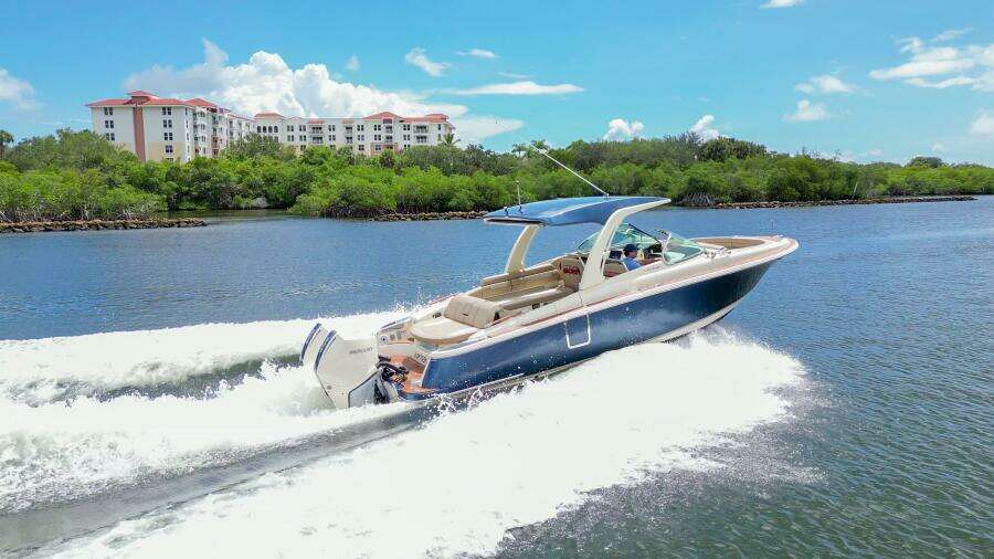 TURLTE TIME 31ft Chris Craft Yacht For Sale