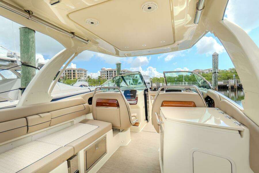 TURLTE TIME 31ft Chris Craft Yacht For Sale