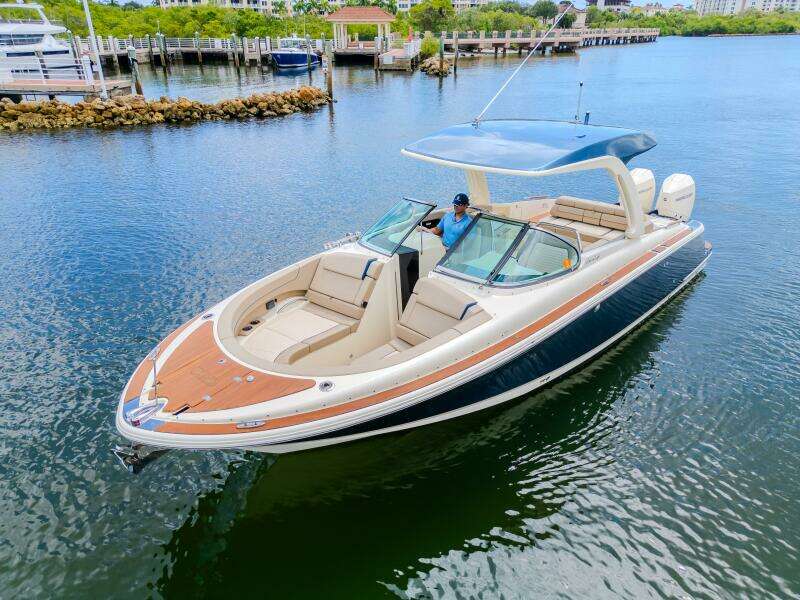 TURLTE TIME 31ft Chris Craft Yacht For Sale