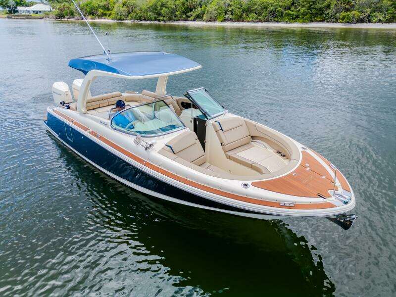 TURLTE TIME 31ft Chris Craft Yacht For Sale