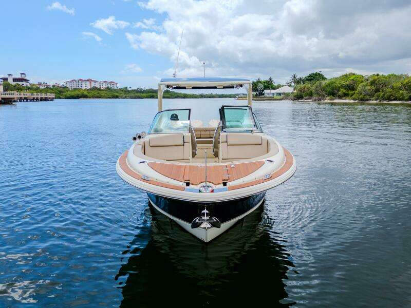TURLTE TIME 31ft Chris Craft Yacht For Sale