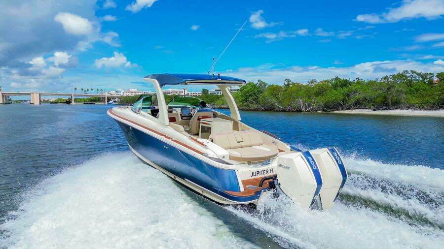 TURLTE TIME 31ft Chris Craft Yacht For Sale