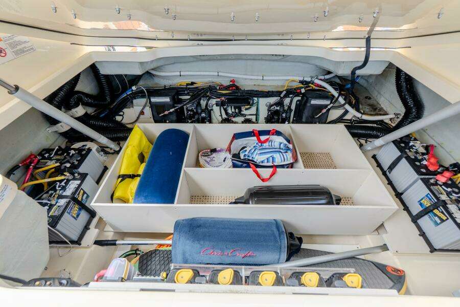 TURLTE TIME 31ft Chris Craft Yacht For Sale