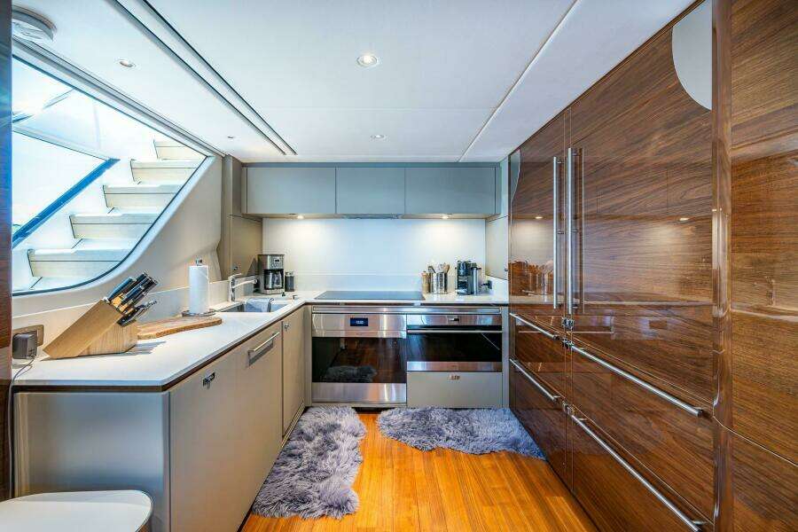 SPLASH 95ft Princess Yacht For Sale