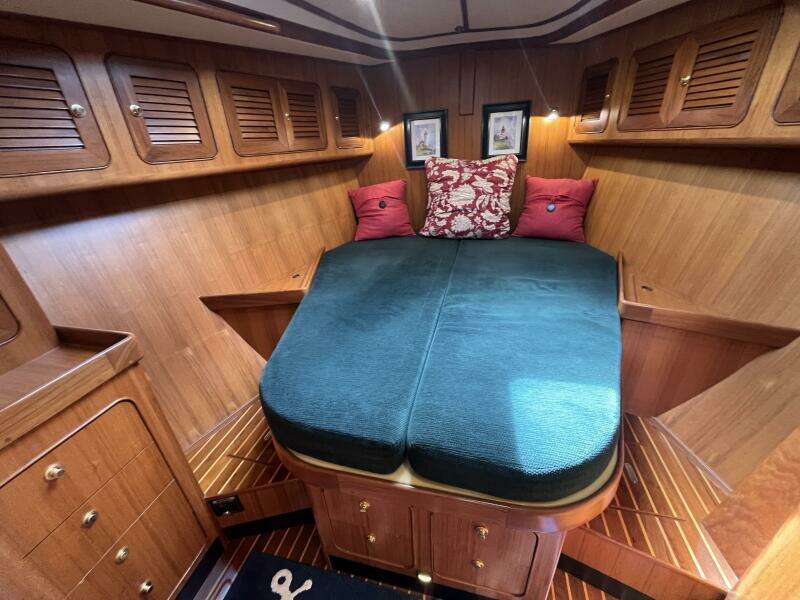 Elouise 54ft Hylas Yacht For Sale