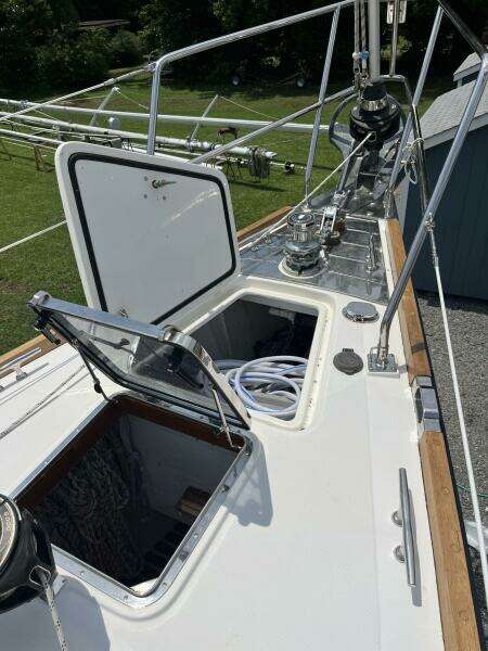 Elouise 54ft Hylas Yacht For Sale
